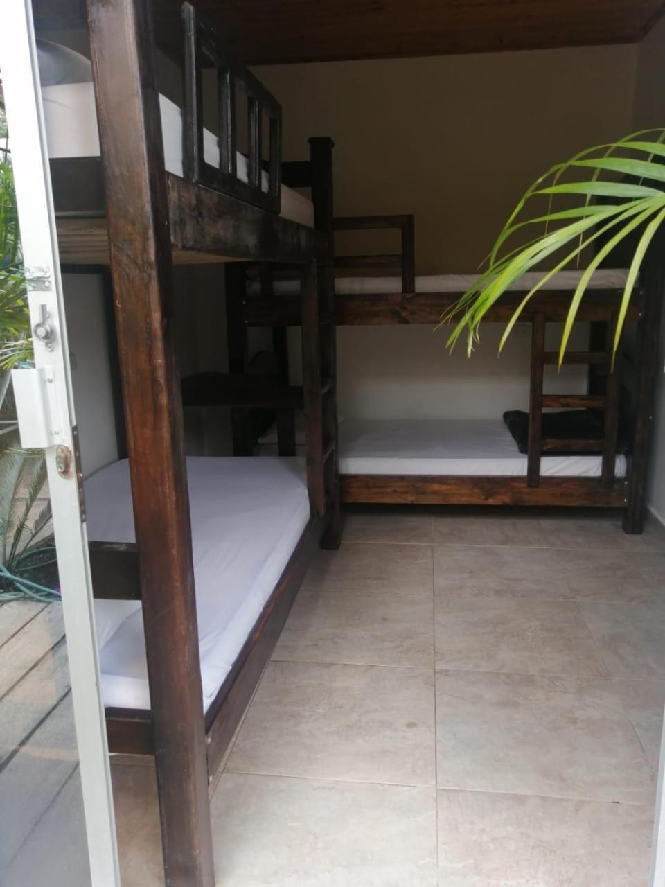 Hostal Hilltop Zapzurro Exterior foto